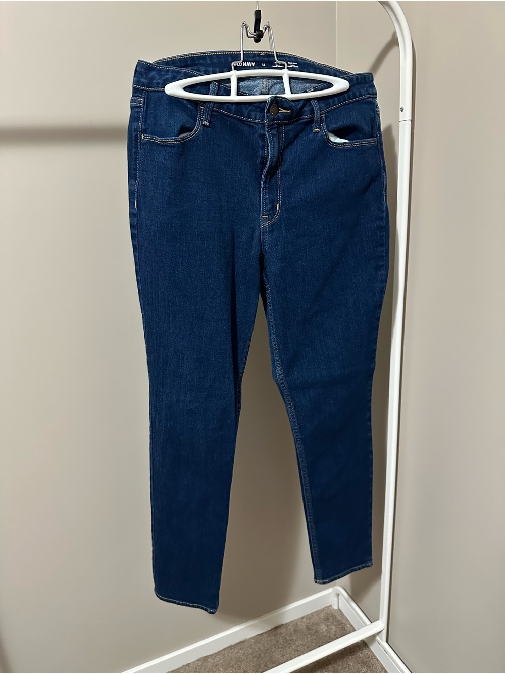Old Navy Women’s Dark Indigo Skinny Jeans